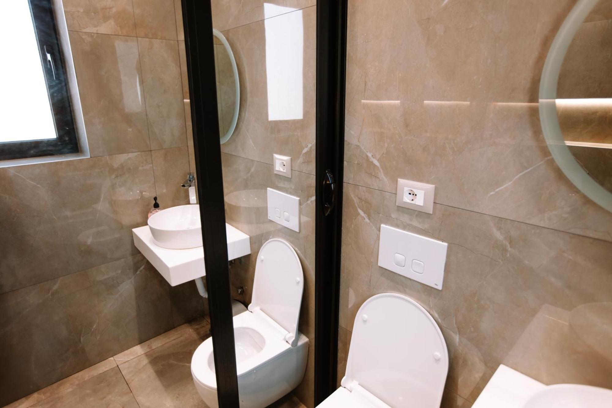 Barrikada Str Modern - The Nest * Tirana